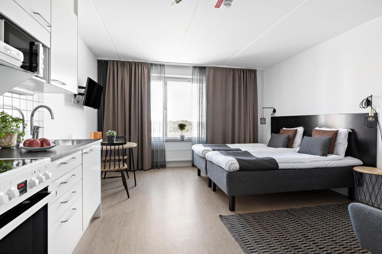 הודינגה Forenom Hotel Flemingsberg - 10Min From Aelvsjoe מראה חיצוני תמונה
