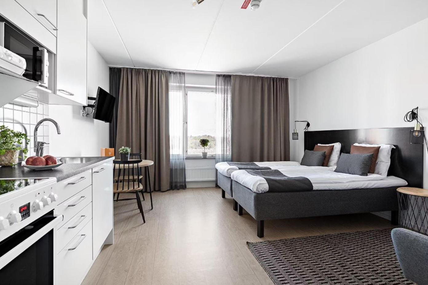 הודינגה Forenom Hotel Flemingsberg - 10Min From Aelvsjoe מראה חיצוני תמונה